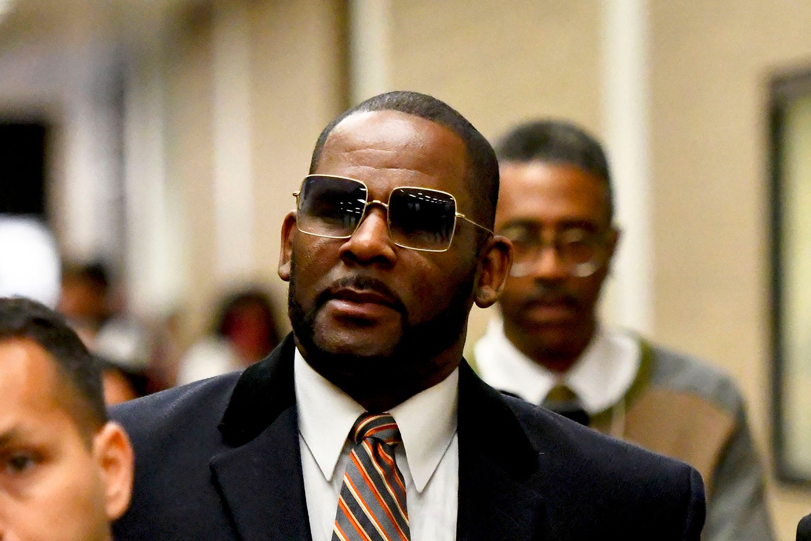 R. KELLY: Sexual Abuse Charges Dropped